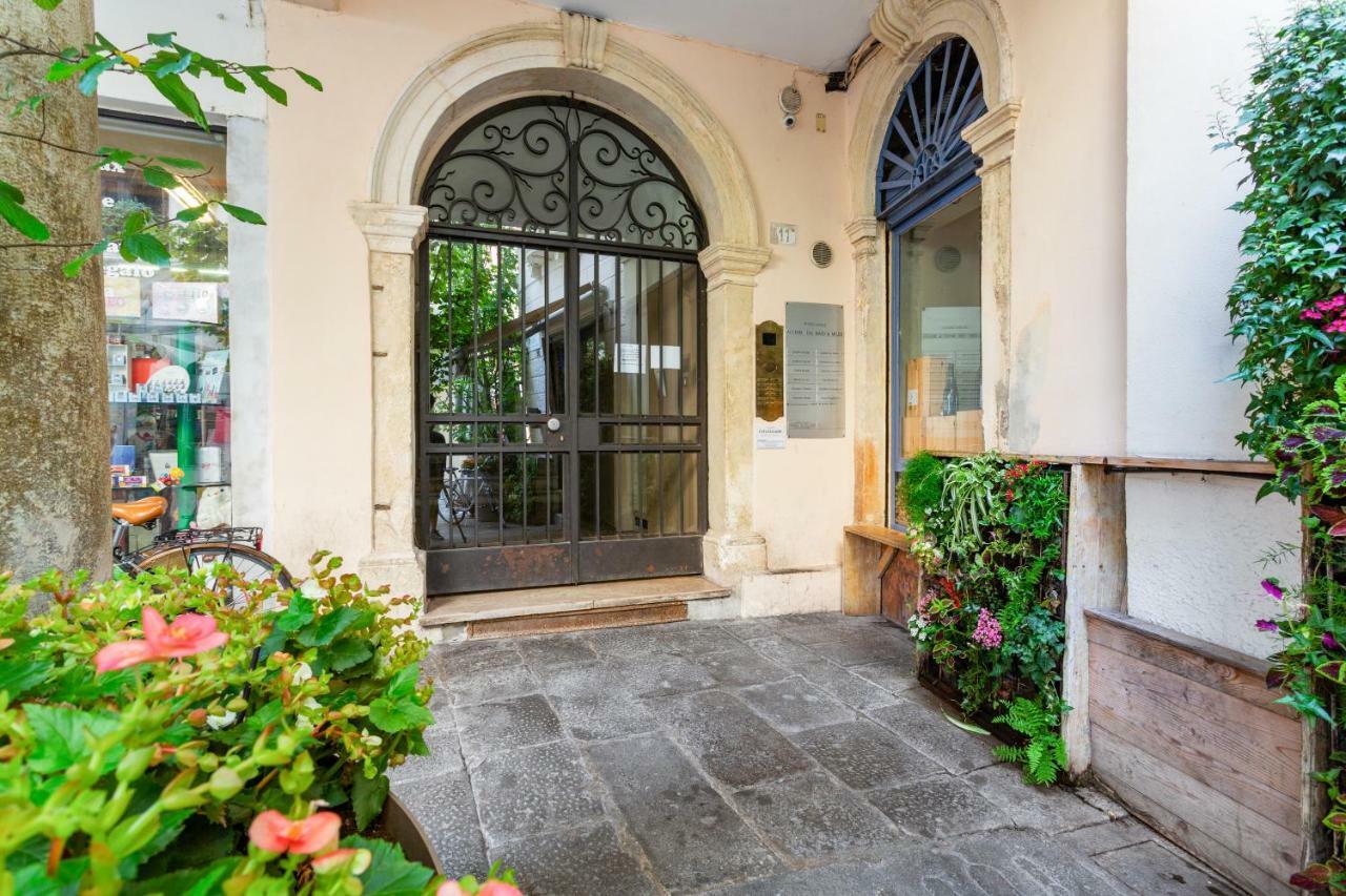 ヴィチェンツァPiazzetta Palladio Romantic Studioアパートメント エクステリア 写真